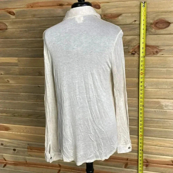 Daytrip Cream Button Up Sweater Blouse Size Medium 1621 - Picture 5 of 7